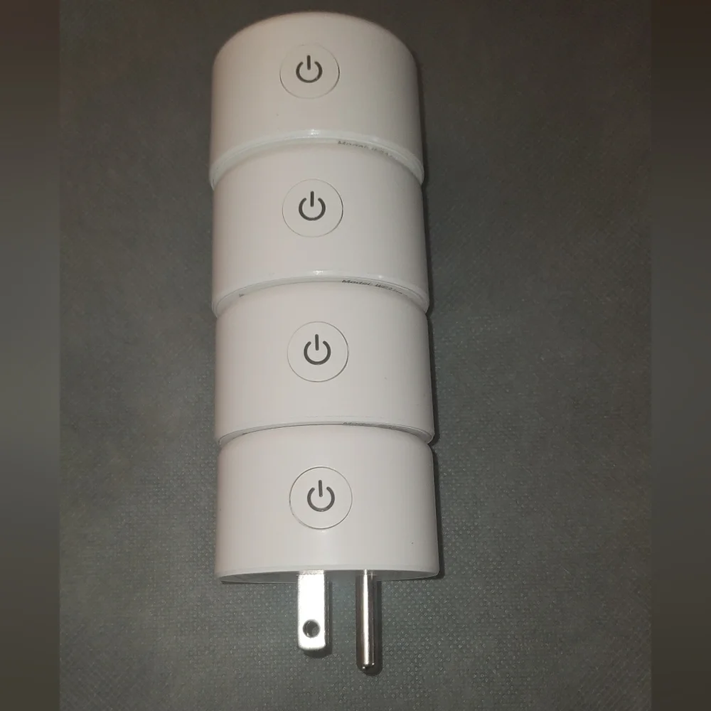 White Smart Plug with Power Button